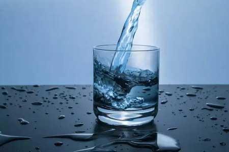 برای فرار از کرونا روزی 5 لیتر آب می نوشید!