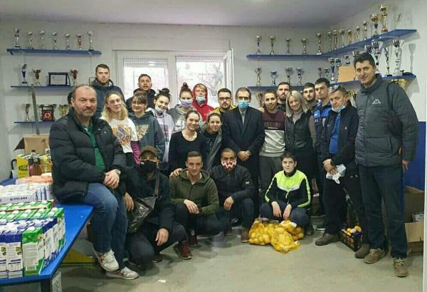 خبرنگاران کمک های ایرانیان مقیم در مناطق زلزله زده کرواسی خبرنگاران کمک های ایرانیان مقیم در مناطق زلزله زده کرواسی توزیع شد